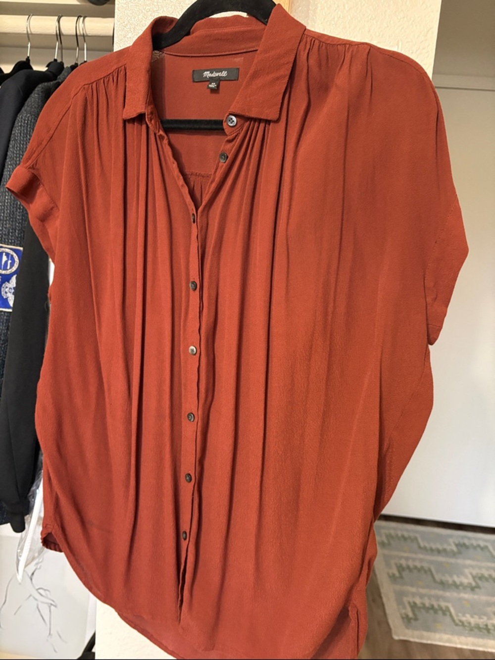 Madewell Short Sleeve Button-Down Top in Rust - Picture 2 of 2